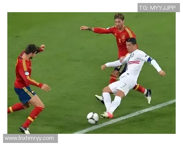 瘦脸足球明星的魅力与成就揭秘如何在绿茵场上闪耀光芒 瘦脸足球明星的魅力与成就揭秘如何在绿茵场上闪耀光芒